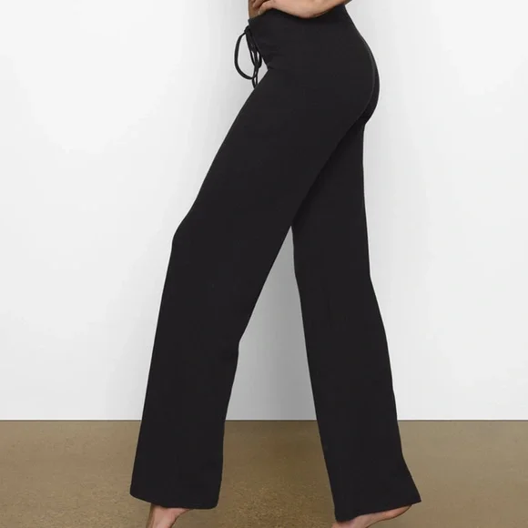 SKIMS Cotton Jersey Straight Leg Pant - Picture 3 of 5